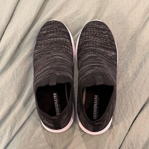 Cushionaire Women's Black Athletic Shoes